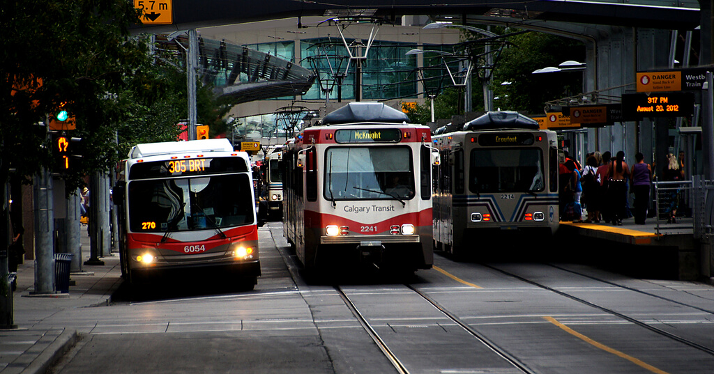 architecture-traffic-tram-transport-vehicle-public-transport-173607-pxhere.com-2