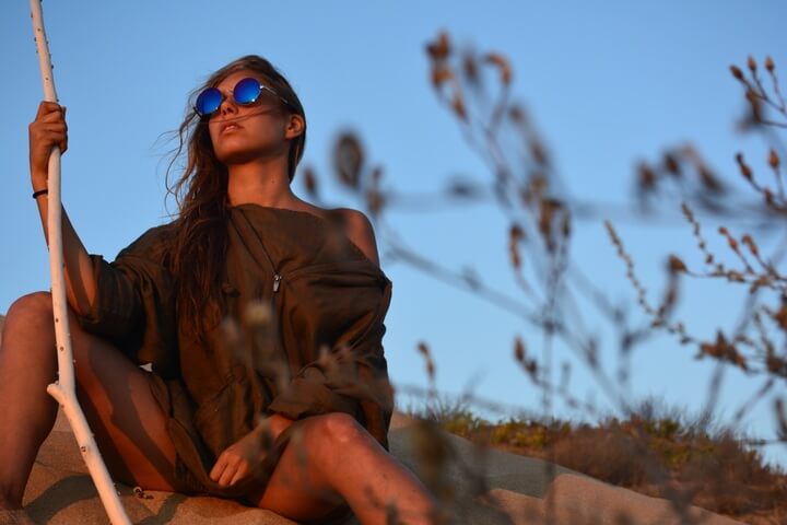 grass-sand-person-people-girl-woman-1173355-pxhere.com-2