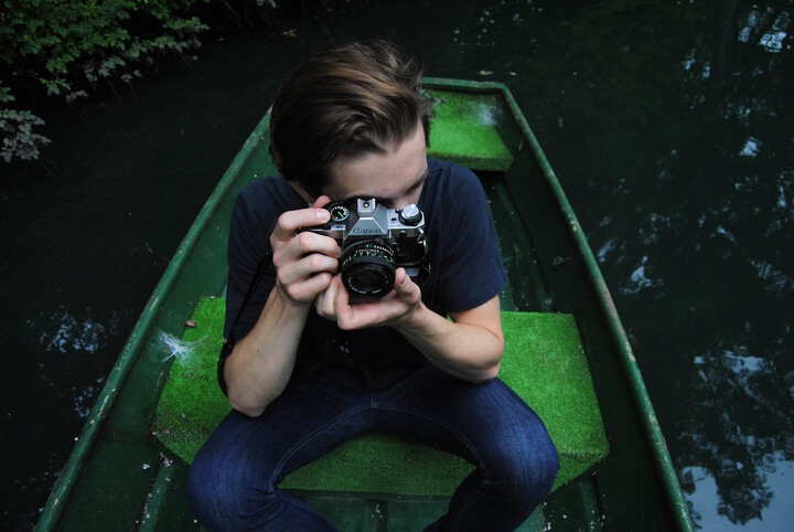 man-water-person-boat-camera-photography-1084860-pxhere.com-2-2