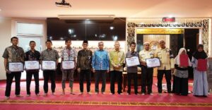 KPK-Tumbuhkan-Kepedulian-Lewat-Penyaluran-Beasiswa-Pendidikan-image_large
